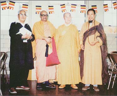 ŤƦѩM|lM - ӤEIn Memory of the Venerable Master Hsuan Huan - Photographs