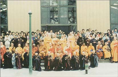 ŤƦѩM|lM - ӤEIn Memory of the Venerable Master Hsuan Huan - Photographs