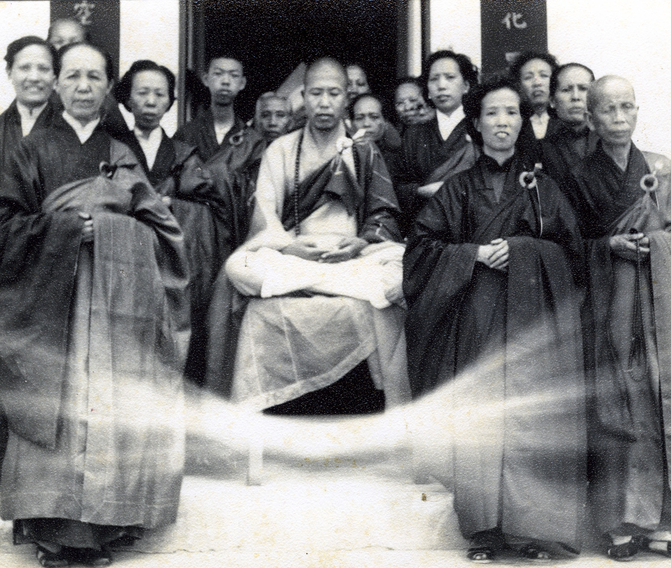 ŤƦѩM|lM2 - Ĥۤ YEIn Memory of the Venerable Master Hsuan Huan - Transformation of a Bodhisattva,